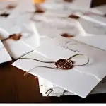 Une invitation en carton post salon (le print, c'est aussi notre rayon)